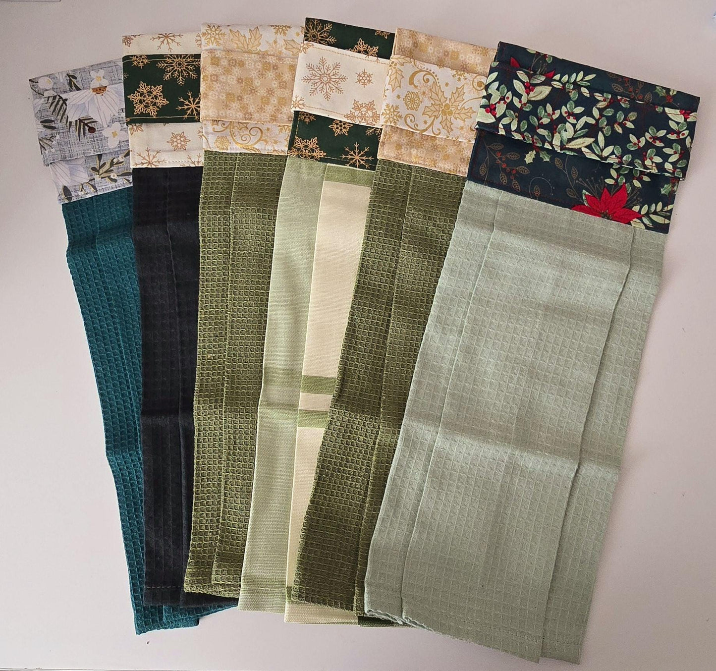 Green Christmas Hanging Hand Towel, Floral Cotton Kitchen Decor