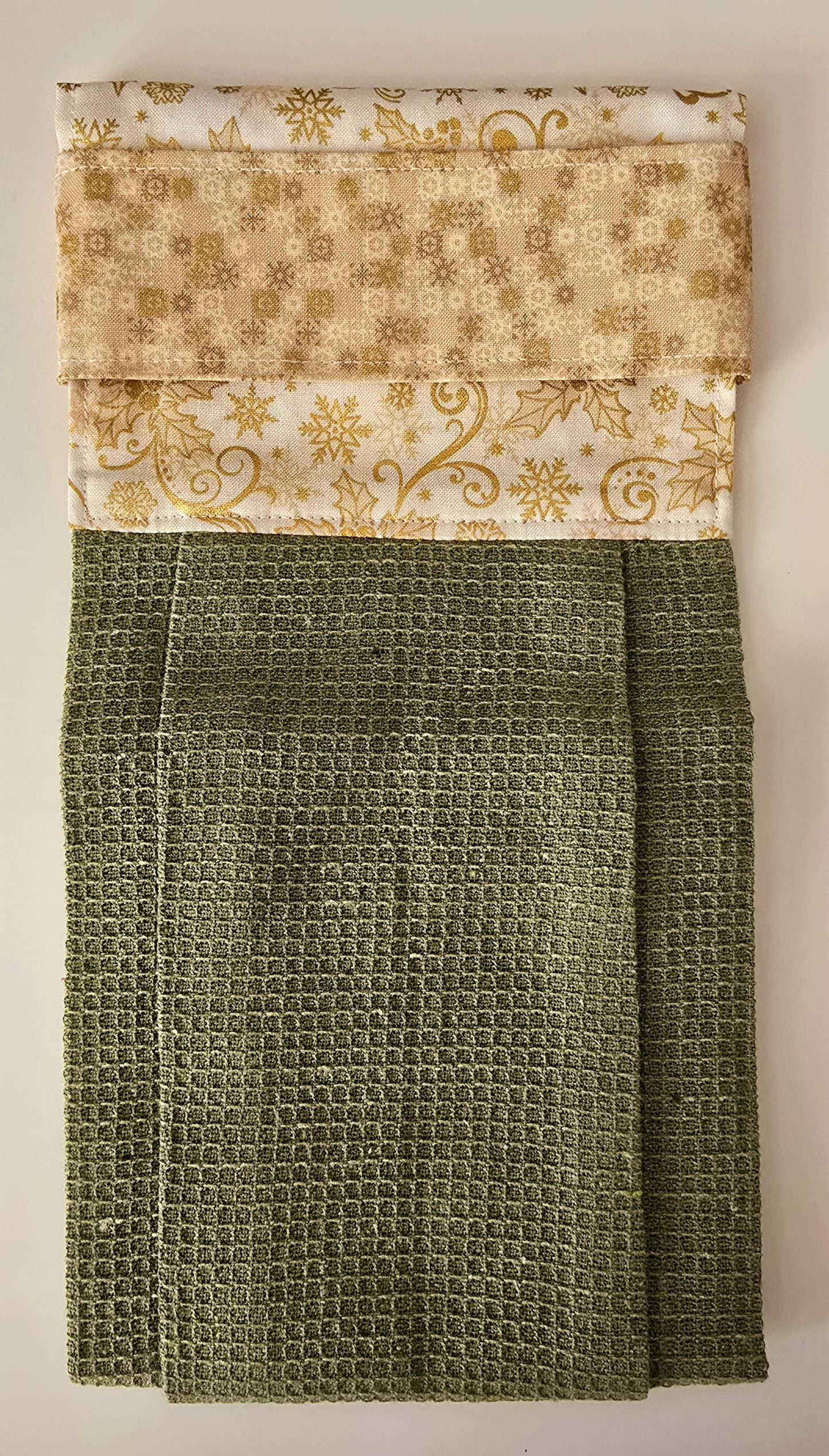 Green Christmas Hanging Hand Towel, Floral Cotton Kitchen Decor